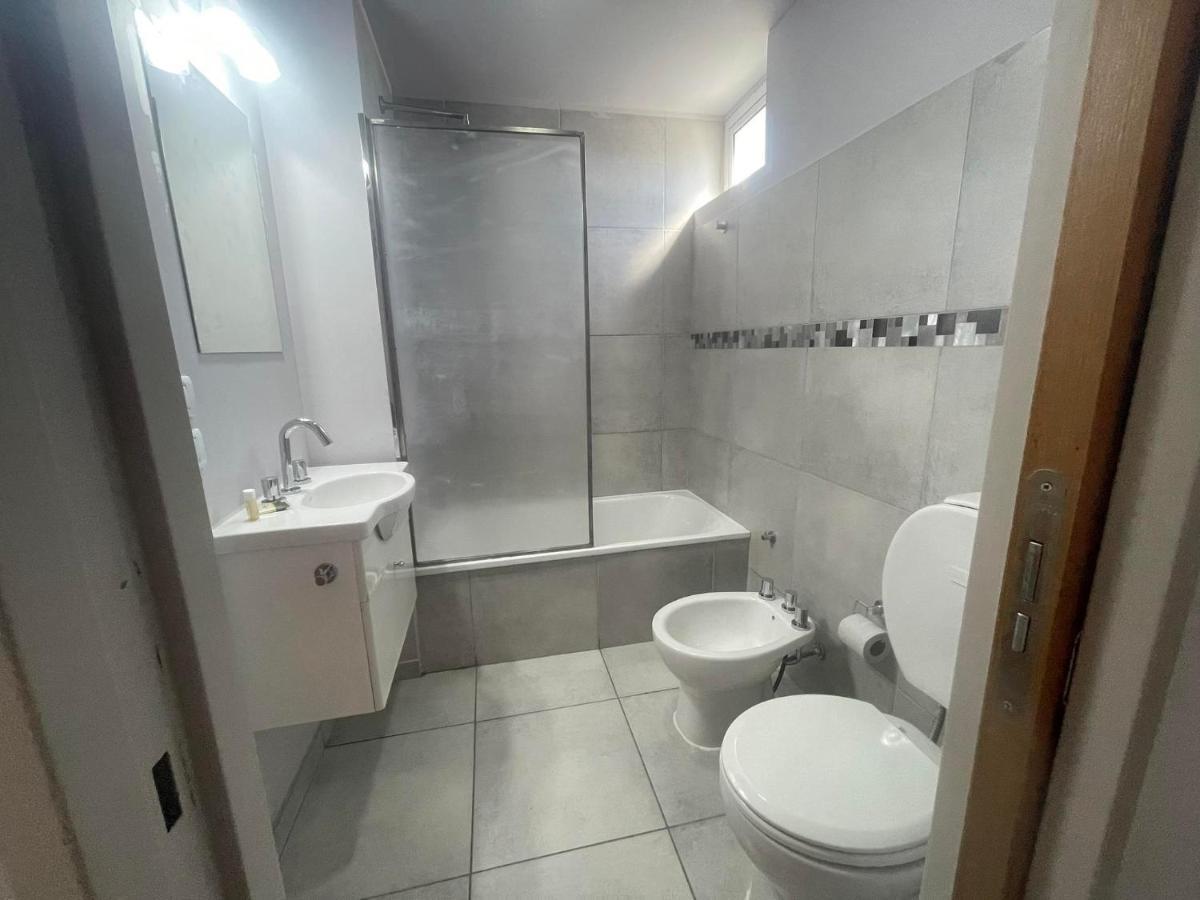 Departamento Por Dia Para 4 Personas Con Cochera Cubierta En Bahía Blanca Buitenkant foto