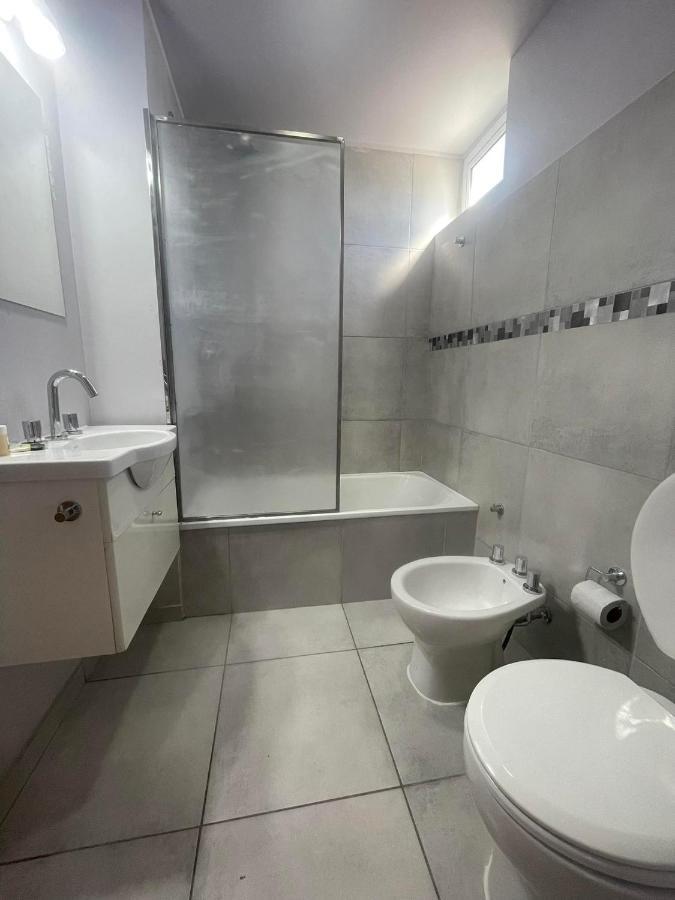 Departamento Por Dia Para 4 Personas Con Cochera Cubierta En Bahía Blanca Buitenkant foto
